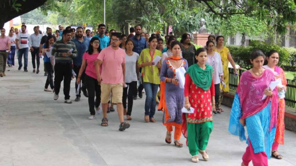 68500 शिक्षक भर्ती में ओबीसी अभ्यर्थियों को 5% छूट देने का फैसला 68500 शिक्षक भर्ती में ओबीसी अभ्यर्थियों को 5% छूट देने का फैसला