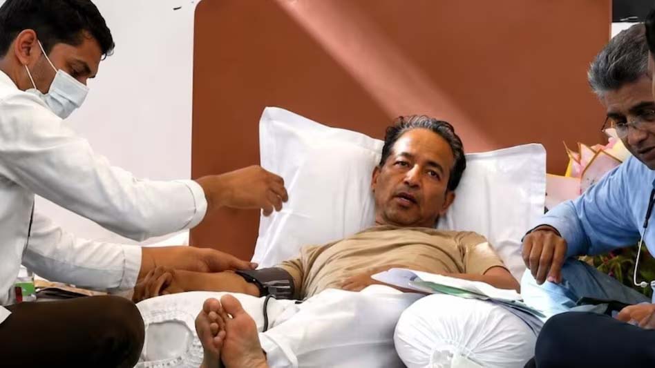 सोनम वांगचुक को प्राइवेट अस्पताल भेजने की मांग पर हाईकोर्ट ने नहीं दी राहत सोनम वांगचुक को प्राइवेट अस्पताल भेजने की मांग पर हाईकोर्ट ने नहीं दी राहत