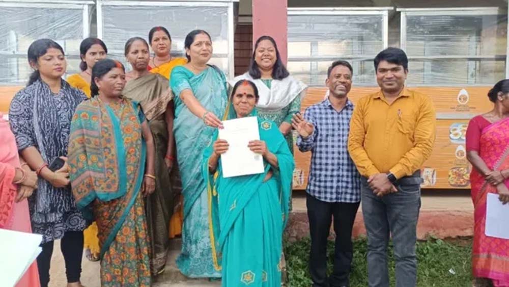 झारखंड में एग कार्ट योजना शुरू, महिलाओं को मिलेगा मुफ्त स्वरोजगार अवसर झारखंड में एग कार्ट योजना शुरू, महिलाओं को मिलेगा मुफ्त स्वरोजगार अवसर
