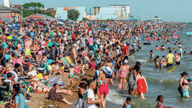 Heatwave in UK: दो महीने में 2700 मौतें, हीटवेव ने बढ़ाई चिंता, यूरोप में सऊदी जैसी गर्मी के हालात Heatwave in UK: दो महीने में 2700 मौतें, हीटवेव ने बढ़ाई चिंता, यूरोप में सऊदी जैसी गर्मी के हालात