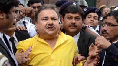 नियुक्ति घोटाला: ED का बड़ा एक्शन, TMC विधायक मदन मित्रा की पत्नी और बेटों को समन; ₹250 करोड़ की अनियमितताओं की जांच नियुक्ति घोटाला: ED का बड़ा एक्शन, TMC विधायक मदन मित्रा की पत्नी और बेटों को समन; ₹250 करोड़ की अनियमितताओं की जांच
