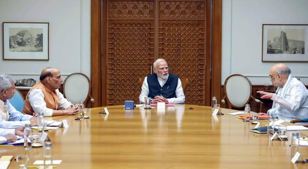 वाराणसी को बड़ी सौगात, गंगा किनारे बनेगा एलिवेटेड कॉरिडोर; ₹2.19 लाख करोड़ के 7 बड़े प्रोजेक्ट्स को मंजूरी वाराणसी को बड़ी सौगात, गंगा किनारे बनेगा एलिवेटेड कॉरिडोर; ₹2.19 लाख करोड़ के 7 बड़े प्रोजेक्ट्स को मंजूरी