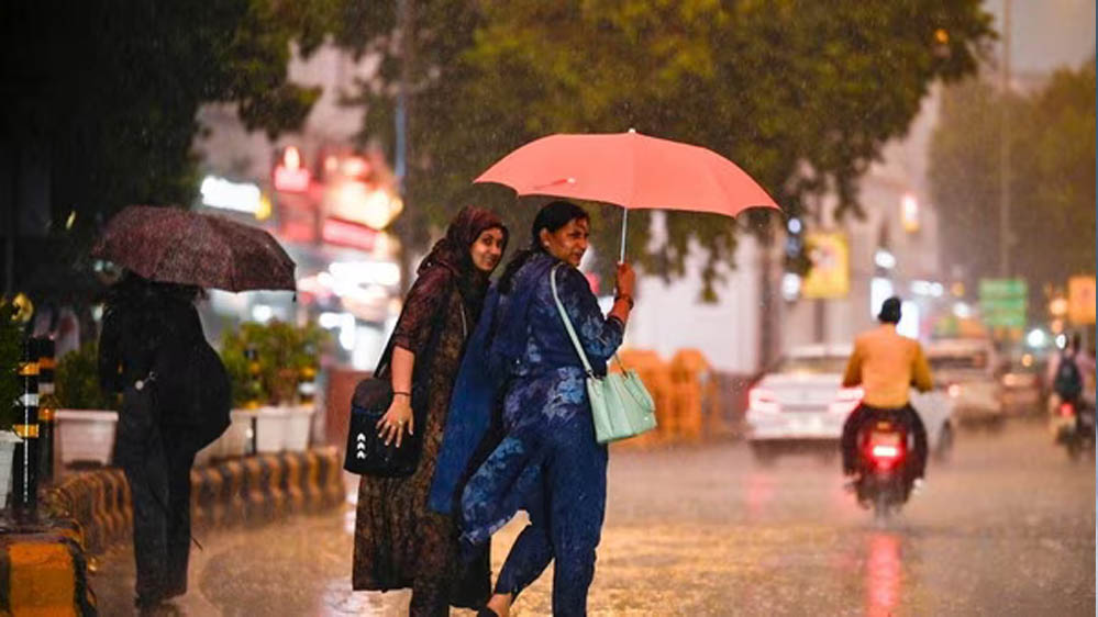 एमपी में जुलाई में मार्च-अप्रैल जैसी गर्मी, पारा 36°C के पार; अगले 5 दिन भारी बारिश के आसार नहीं एमपी में जुलाई में मार्च-अप्रैल जैसी गर्मी, पारा 36°C के पार; अगले 5 दिन भारी बारिश के आसार नहीं