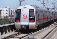 दिल्ली में विरोध प्रदर्शन के बीच 16 मेट्रो स्टेशन बंद, DMRC ने जारी की एडवाइजरी