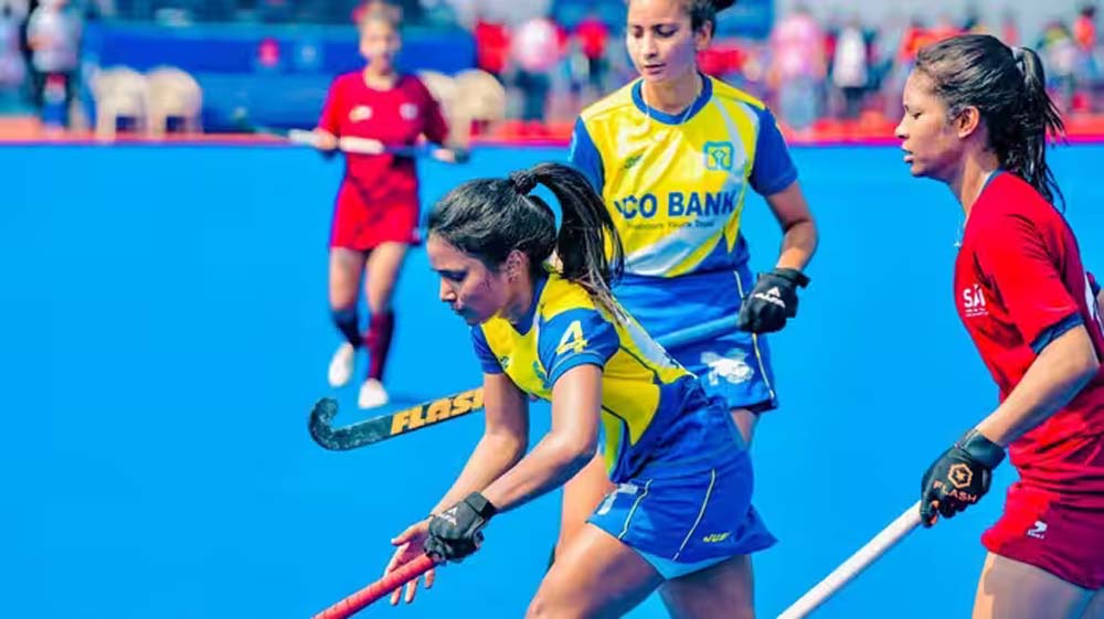 दौसा की शिवानी साहू जर्मनी हॉकी लीग में भारत का बढ़ा रहीं सम्मान लगातार दौसा की शिवानी साहू जर्मनी हॉकी लीग में भारत का बढ़ा रहीं सम्मान लगातार