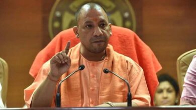 यूपी में बड़ा प्रशासनिक फेरबदल, 182 पीसीएस अफसरों के तबादले से मचा हड़कंप यूपी में बड़ा प्रशासनिक फेरबदल, 182 पीसीएस अफसरों के तबादले से मचा हड़कंप