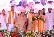 सपा-कांग्रेस से सावधान और सतर्क रहेंगे तो सुरक्षित रहेंगे, इनसे सटेंगे तो खतरा बढ़ेगाः सीएम योगी
