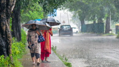 MP Weather Update: मध्य प्रदेश में फिर मेहरबान मानसून, 15 जिलों में भारी से अति भारी बारिश का अलर्ट, 4 दिन जमकर बरसेंगे बादल MP Weather Update: मध्य प्रदेश में फिर मेहरबान मानसून, 15 जिलों में भारी से अति भारी बारिश का अलर्ट, 4 दिन जमकर बरसेंगे बादल