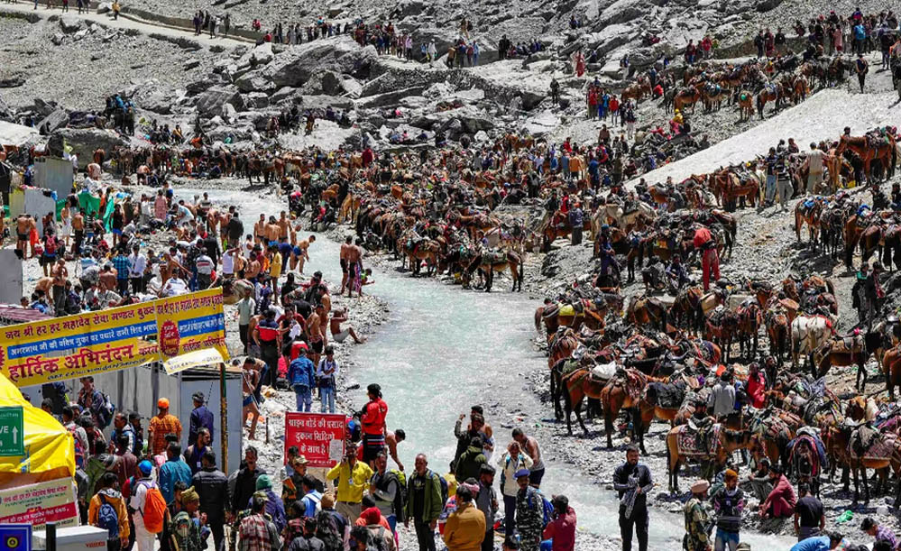 अमरनाथ यात्रा पर मौसम की मार, लगातार चौथे दिन भी नहीं खुला रास्ता, यात्रा ठप अमरनाथ यात्रा पर मौसम की मार, लगातार चौथे दिन भी नहीं खुला रास्ता, यात्रा ठप