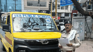 भोपाल में स्कूल बसों पर ट्रैफिक पुलिस की सख्ती, 600 से ज्यादा बसों की जांच में 40 पर कार्रवाई
