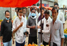 मुरैना की पुरानी सब्जी मंडी में नगर निगम का बड़ा एक्शन, अतिक्रमण हटाया, दुकानदारों के चालान काटे