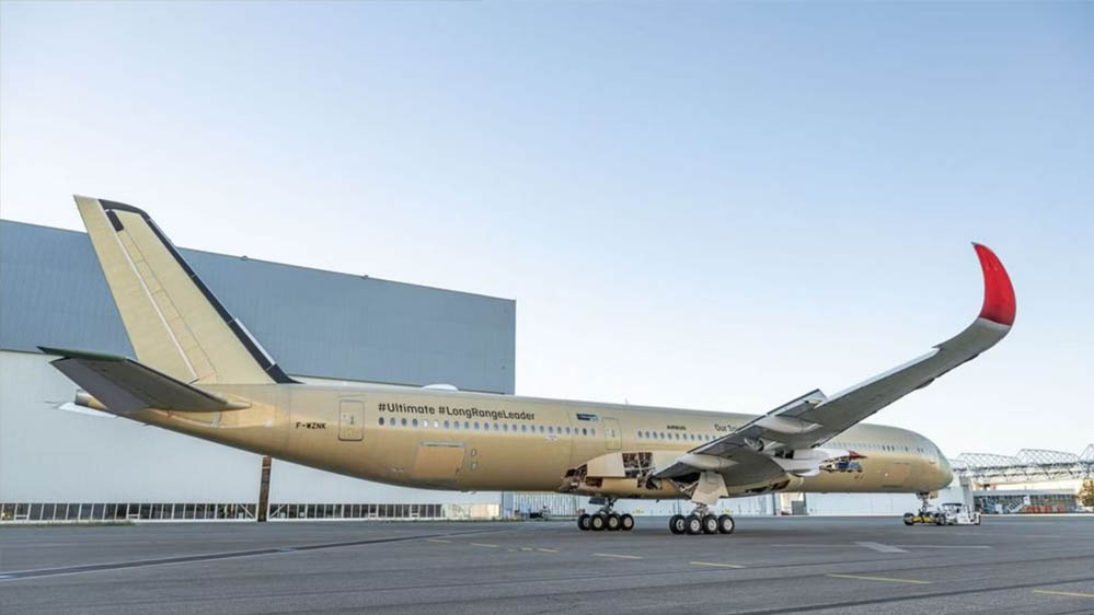19 घंटे बिना रुके उड़ान! Qantas का Airbus A350-1000ULR बना गेमचेंजर, जानिए इसकी सबसे बड़ी खासियत 19 घंटे बिना रुके उड़ान! Qantas का Airbus A350-1000ULR बना गेमचेंजर, जानिए इसकी सबसे बड़ी खासियत
