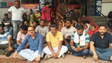 BPCL ने निभाया वादा! सड़क हादसे में मृत राघवेंद्र घोषी की पत्नी को दी आर्थिक सहायता BPCL ने निभाया वादा! सड़क हादसे में मृत राघवेंद्र घोषी की पत्नी को दी आर्थिक सहायता