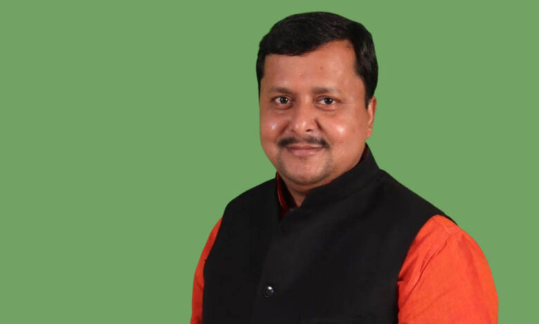 ‘व्यापक हितों को प्राथमिकता देते हुए छोड़ा पद’: धर्मेंद्र प्रधान के इस्तीफे पर नितिन नवीन का बड़ा बयान ‘व्यापक हितों को प्राथमिकता देते हुए छोड़ा पद’: धर्मेंद्र प्रधान के इस्तीफे पर नितिन नवीन का बड़ा बयान
