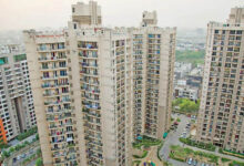 सोसायटी के नियम तोड़ने पर किसे भरना होगा जुर्माना? जानिए मकान मालिक या किरायेदार, क्या कहता है नियम