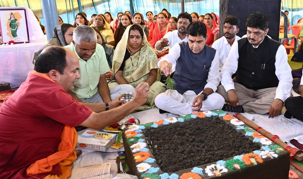 विकास का कोई विकल्प नहीं: मंत्री टंक राम वर्मा