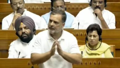 संसद में राहुल गांधी के ‘इडियट’ और ‘अंधभक्त’ वाले बयान पर बवाल, हंगामे के बाद रिकॉर्ड से हटाए गए शब्द संसद में राहुल गांधी के ‘इडियट’ और ‘अंधभक्त’ वाले बयान पर बवाल, हंगामे के बाद रिकॉर्ड से हटाए गए शब्द