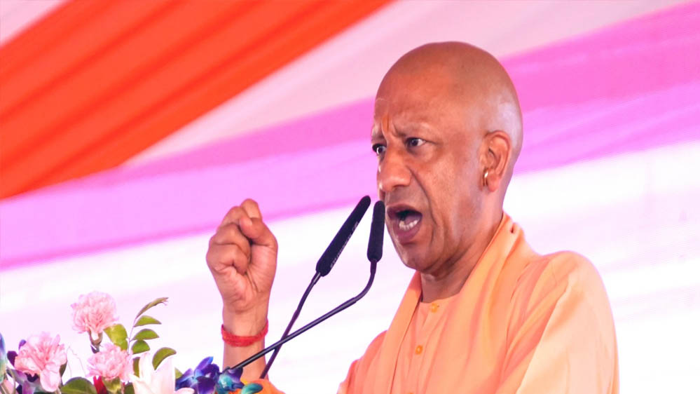 दंगाइयों के मुकदमे वापस लेने का प्रयास करती थी सपा सरकार: सीएम योगी दंगाइयों के मुकदमे वापस लेने का प्रयास करती थी सपा सरकार: सीएम योगी