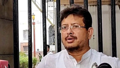 TMC चुनाव चिह्न पर संकट? आज चुनाव आयोग पहुंचेगा ऋतब्रत गुट, ममता बनर्जी की बढ़ेंगी मुश्किलें! TMC चुनाव चिह्न पर संकट? आज चुनाव आयोग पहुंचेगा ऋतब्रत गुट, ममता बनर्जी की बढ़ेंगी मुश्किलें!