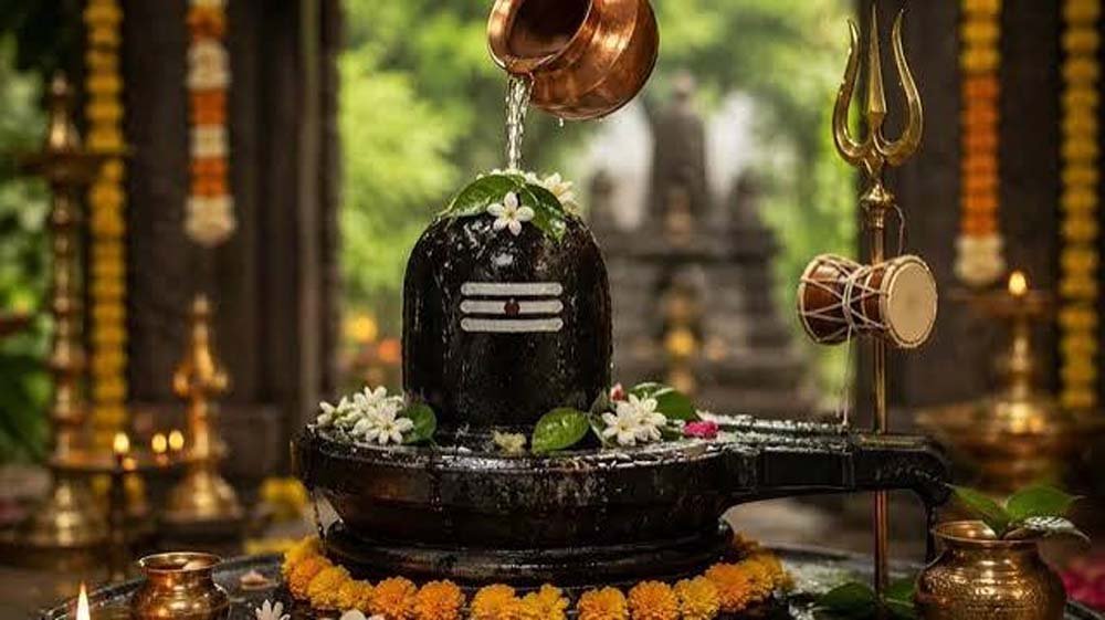सावन में शिव कृपा पाने के लिए करें ये उपाय, दूर होंगी परेशानियां सावन में शिव कृपा पाने के लिए करें ये उपाय, दूर होंगी परेशानियां
