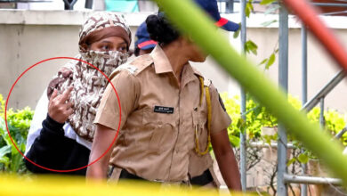 केतन अग्रवाल मर्डर केस: पुलिस घेरे में सिया गोयल का कथित ‘मिडिल फिंगर’ इशारा, VIDEO वायरल