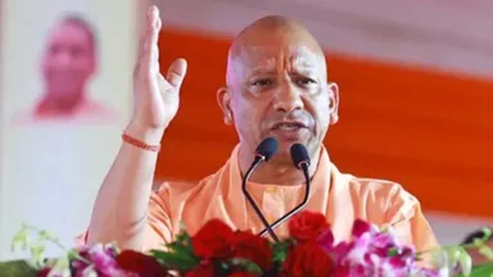 यूपी के 12 लाख शिक्षकों-कर्मचारियों को बड़ी सौगात, अब मिलेगा कैशलेस इलाज और बीमा कवर यूपी के 12 लाख शिक्षकों-कर्मचारियों को बड़ी सौगात, अब मिलेगा कैशलेस इलाज और बीमा कवर