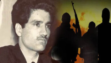 कश्मीर में स्कूली किताबों पर विवाद: मकबूल भट्ट को ‘शहीद’ और अलगाववादियों को ‘स्वतंत्रता सेनानी’ बताने का आरोप कश्मीर में स्कूली किताबों पर विवाद: मकबूल भट्ट को ‘शहीद’ और अलगाववादियों को ‘स्वतंत्रता सेनानी’ बताने का आरोप