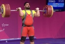 लवप्रीत सिंह गोल्ड से 1 किलो दूर, कॉमनवेल्थ में जीता सिल्वर मेडल