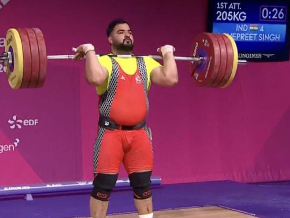 लवप्रीत सिंह गोल्ड से 1 किलो दूर, कॉमनवेल्थ में जीता सिल्वर मेडल लवप्रीत सिंह गोल्ड से 1 किलो दूर, कॉमनवेल्थ में जीता सिल्वर मेडल