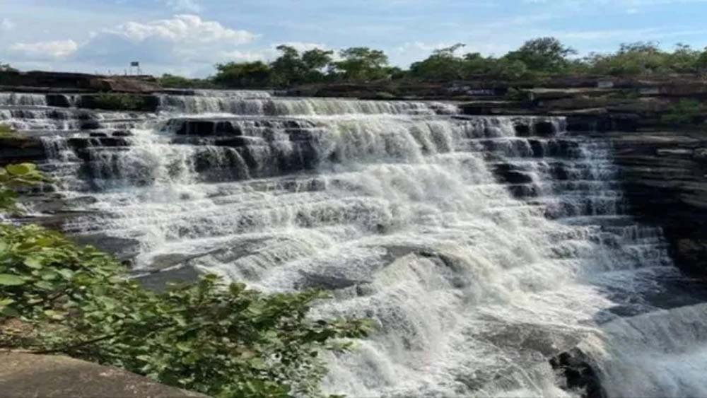 मानसून में झारखंड के जलप्रपातों का जलवा, सोशल मीडिया पर वायरल हो रही खूबसूरती