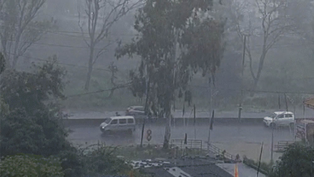 MP Weather: मध्यप्रदेश में मानसून मेहरबान, कई जिलों में झमाझम बारिश; गुना-शिवपुरी समेत 6 जिलों में भारी बारिश का अलर्ट MP Weather: मध्यप्रदेश में मानसून मेहरबान, कई जिलों में झमाझम बारिश; गुना-शिवपुरी समेत 6 जिलों में भारी बारिश का अलर्ट