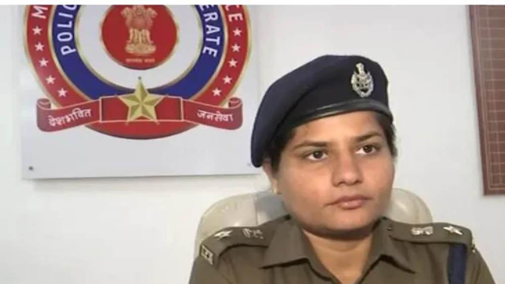 शाजापुर की नई SP प्रियंका शुक्ला का बड़ा फैसला! पद संभालते ही महिलाओं और बच्चों की सुरक्षा पर किया अहम ऐलान शाजापुर की नई SP प्रियंका शुक्ला का बड़ा फैसला! पद संभालते ही महिलाओं और बच्चों की सुरक्षा पर किया अहम ऐलान