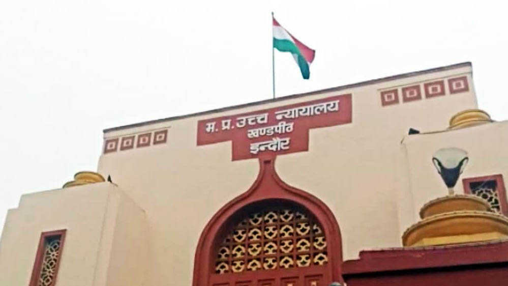 हाईकोर्ट से CMHO डॉ. माधव प्रसाद हसानी को बड़ी राहत! 62 नहीं, 65 साल की उम्र में होंगे रिटायर