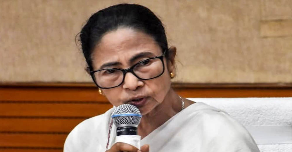 TMC में बढ़ा सियासी घमासान! नेता प्रतिपक्ष पद, पार्टी दफ्तर के बाद अब बैंक खाते पर भी विवाद TMC में बढ़ा सियासी घमासान! नेता प्रतिपक्ष पद, पार्टी दफ्तर के बाद अब बैंक खाते पर भी विवाद