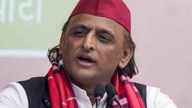 भगवान श्रीकृष्ण के अपमान पर चुप क्यों अखिलेश?