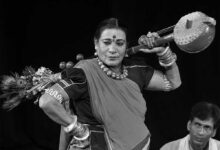 लोककला की अमर स्वर-सरिता को राजकीय सम्मान: पद्म विभूषण तीजन बाई को अश्रुपूरित विदाई