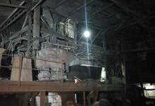 उरला की फैक्ट्री दुर्घटना के बाद सख्त कार्रवाई, मृतक श्रमिकों के कंपनी प्रबंधन द्वारा परिजनों को 30-30 लाख रुपये का मुआवजा देने पर सहमति