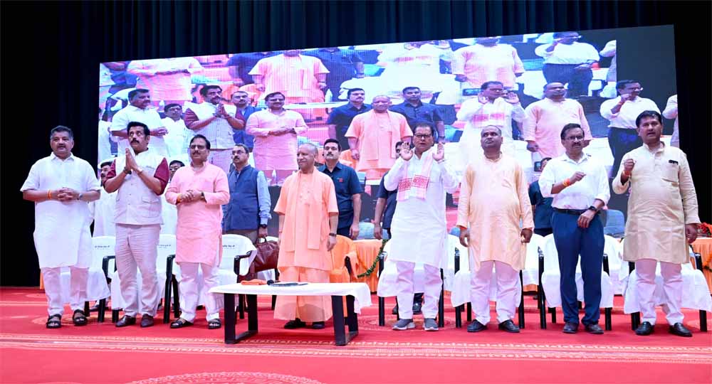 पहले विपक्ष ने किसानों को भड़काया था, अब छात्रों को भड़का रहे : मुख्यमंत्री पहले विपक्ष ने किसानों को भड़काया था, अब छात्रों को भड़का रहे : मुख्यमंत्री