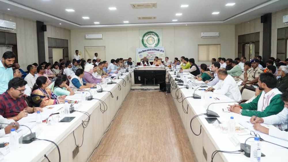 सांसद बृजमोहन अग्रवाल की बैठक में शिक्षा-स्वास्थ्य समेत कई विकास योजनाओं को मिली मंजूरी सांसद बृजमोहन अग्रवाल की बैठक में शिक्षा-स्वास्थ्य समेत कई विकास योजनाओं को मिली मंजूरी