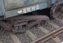 बिलासपुर में मालगाड़ी के डिब्बे पटरी से उतरे, जेसीबी का बकेट फंसने से हादसे की आशंका