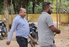 कोंडागांव में रिश्वतखोरी का भंडाफोड़, नामांतरण के बदले घूस लेते तहसीलदार का रीडर गिरफ्तार