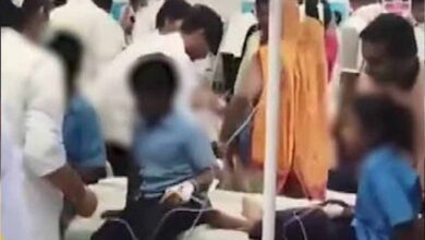 CG के स्कूल में छात्र ने एक दर्जन सहपाठियों को काटा, स्वास्थ्य विभाग की टीम पहुंची जांच में