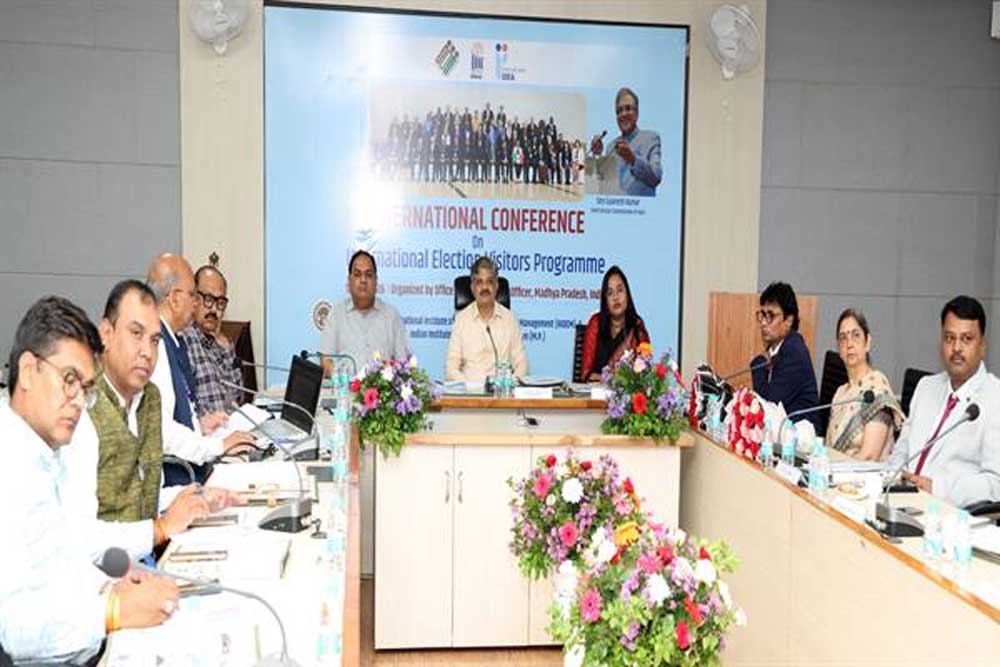 लोकतांत्रिक व्यवस्था को मजबूत बनाने में अनुभवों का साझा करना अत्यंत महत्वपूर्ण है : मुख्य निर्वाचन पदाधिकारी मध्यप्रदेश झा लोकतांत्रिक व्यवस्था को मजबूत बनाने में अनुभवों का साझा करना अत्यंत महत्वपूर्ण है : मुख्य निर्वाचन पदाधिकारी मध्यप्रदेश झा