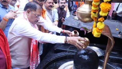 गुरु पूर्णिमा पर कोसमनारा पहुंचे मुख्यमंत्री  विष्णु देव साय, सत्यनारायण बाबा धाम में की पूजा-अर्चना