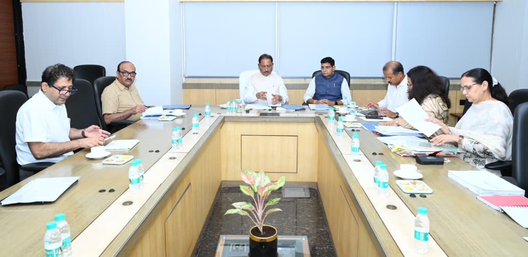 राज्य सरकार के नीतिगत सुधारों एवं नवाचारों से राजस्व प्रशासन में आया सकारात्मक बदलाव : मुख्यमंत्री विष्णुदेव साय राज्य सरकार के नीतिगत सुधारों एवं नवाचारों से राजस्व प्रशासन में आया सकारात्मक बदलाव : मुख्यमंत्री विष्णुदेव साय
