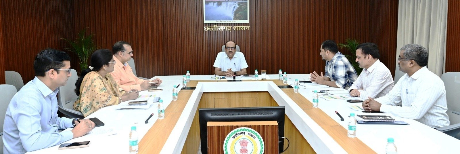 जल जीवन मिशन 2.0 छत्तीसगढ़ में ग्रामीण पेयजल योजनाओं के संचालन और रखरखाव नीति पर उच्च स्तरीय बैठक संपन्न जल जीवन मिशन 2.0 छत्तीसगढ़ में ग्रामीण पेयजल योजनाओं के संचालन और रखरखाव नीति पर उच्च स्तरीय बैठक संपन्न