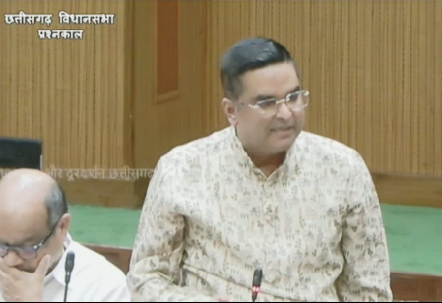 वैशाली नगर में अवैध प्लाटिंग पर विधानसभा में गूंजा मुद्दा, विधायक रिकेश सेन ने उठाए सवाल वैशाली नगर में अवैध प्लाटिंग पर विधानसभा में गूंजा मुद्दा, विधायक रिकेश सेन ने उठाए सवाल