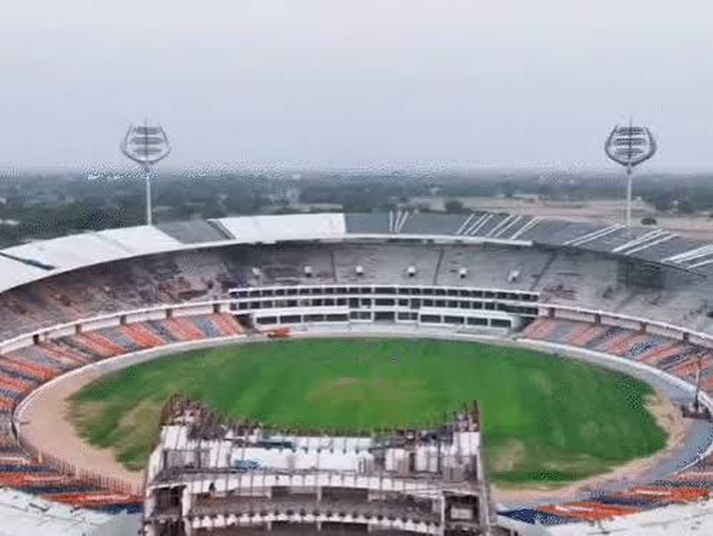 योगी सरकार में खेल क्रांति: वाराणसी का अंतरराष्ट्रीय क्रिकेट स्टेडियम जल्द बनेगा नई पहचान योगी सरकार में खेल क्रांति: वाराणसी का अंतरराष्ट्रीय क्रिकेट स्टेडियम जल्द बनेगा नई पहचान