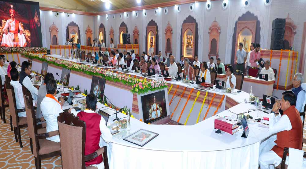 MP कैबिनेट ने UCC को दी मंजूरी, लिव-इन रजिस्ट्रेशन अनिवार्य, आदिवासियों को रखा बाहर MP कैबिनेट ने UCC को दी मंजूरी, लिव-इन रजिस्ट्रेशन अनिवार्य, आदिवासियों को रखा बाहर