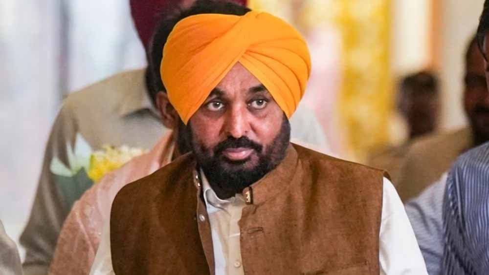 ‘बिजनेस ब्लास्टर्स’ से बदली छात्रों की तकदीर, पंजाब के 20 हजार छात्र उद्यमों ने कमाए 90 करोड़